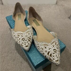White Embellished Women's Ballet Flats
